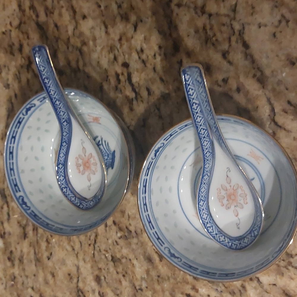 Vintage Chinese soup 2 bowls